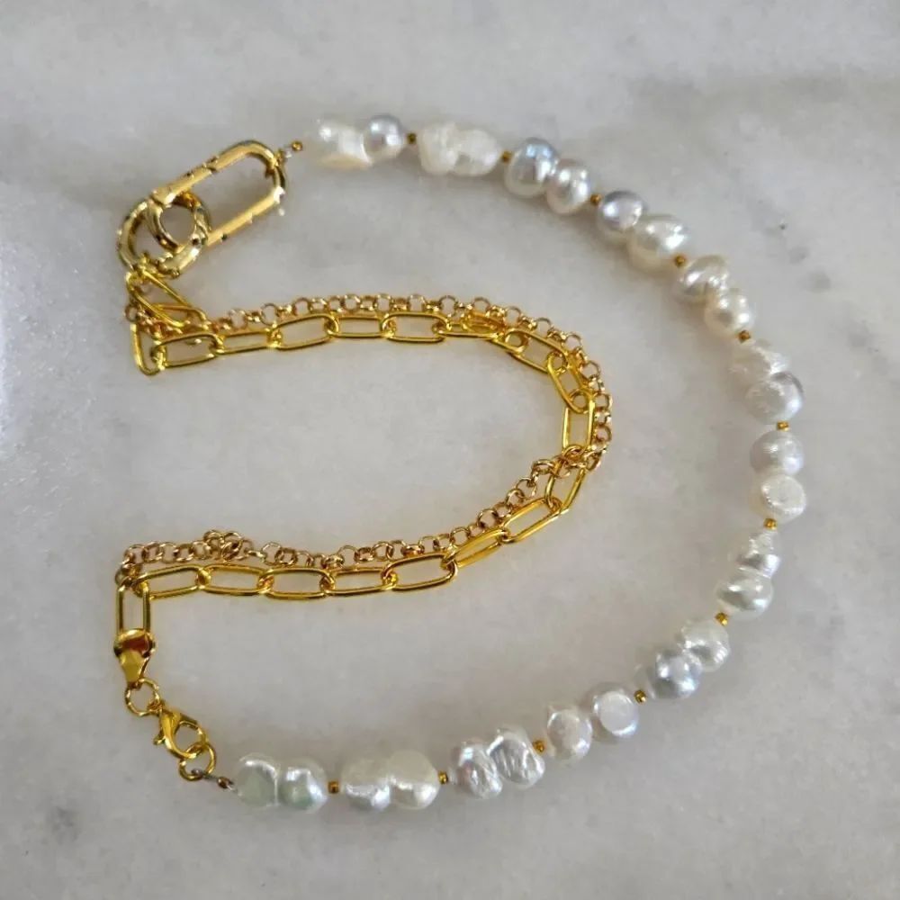 Pearl Chunky necklace with rhinestones